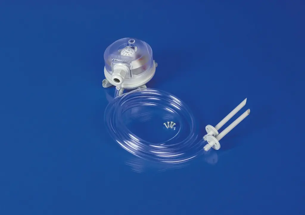 Pressostat différentiel d'air avec kit de fixation de conduit | SYMED